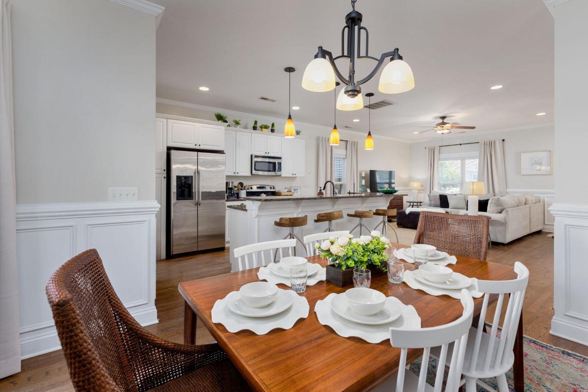 Downtown ~ Pet Friendly Holiday home *